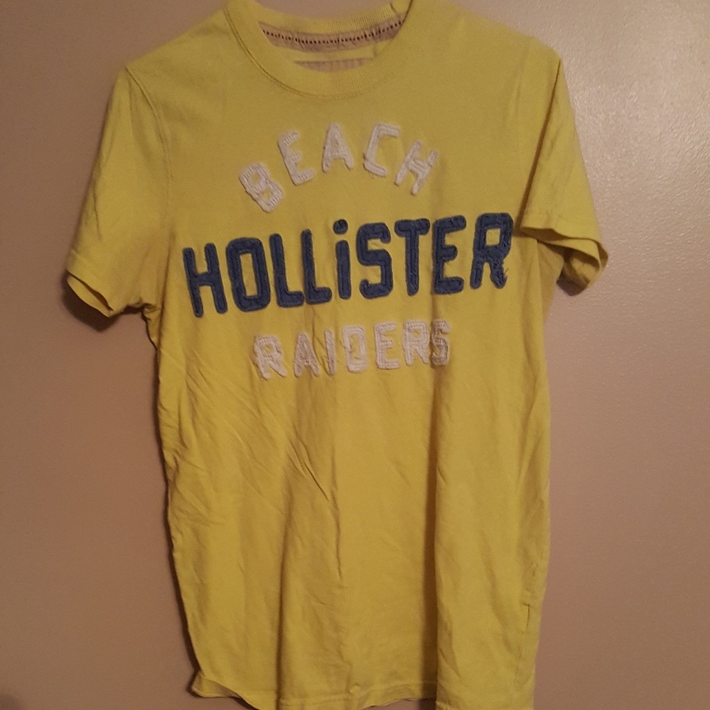Men's Hollister tee shirt yellow size small